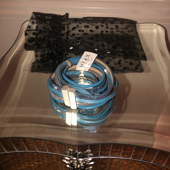 Merx Inc Blue wrap multi layer bracelet - Picture 3 of 4